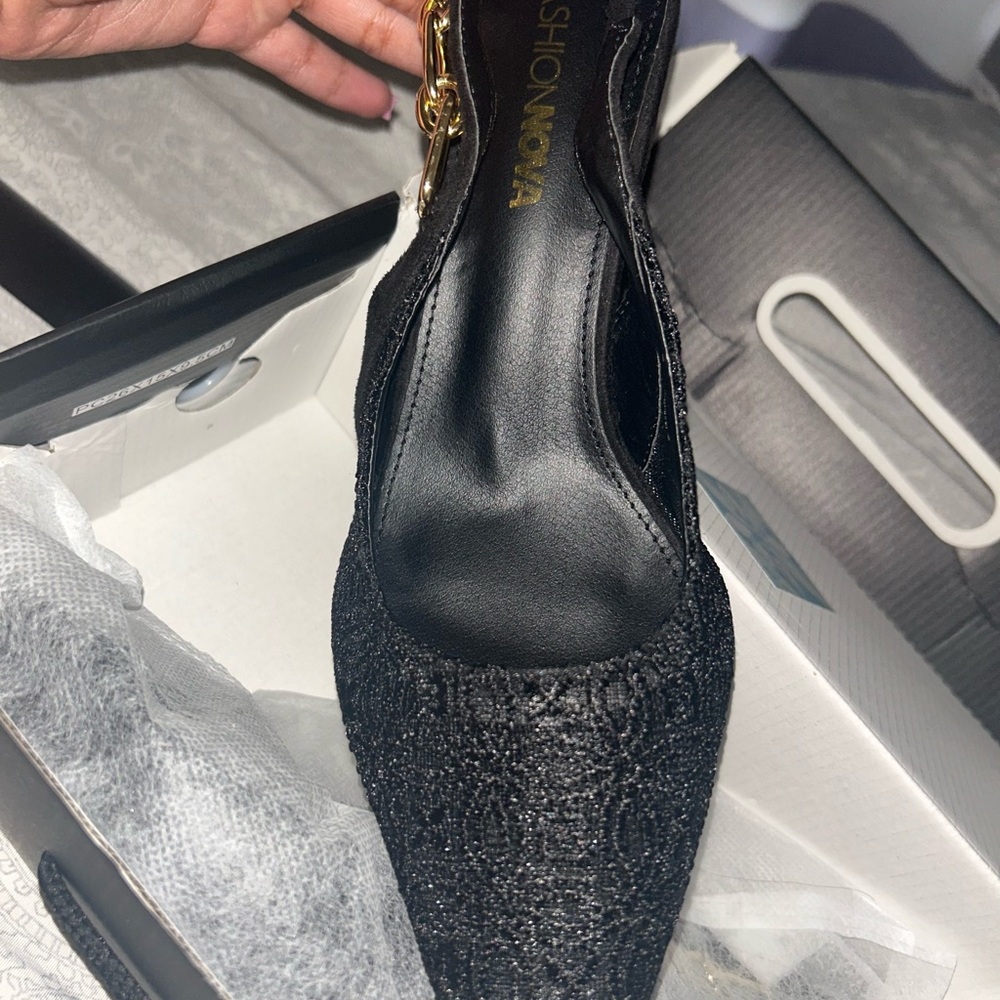 Fashion Nova Black and Gold Heels - Picture 3 of 4